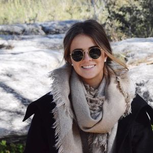 Meet your Posher, Casilda